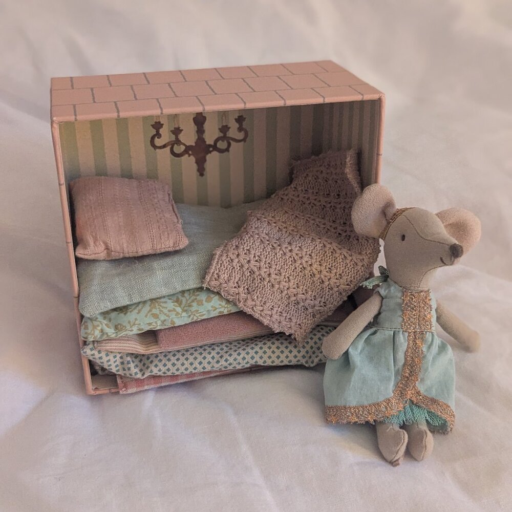 Maileg princess and the pea set